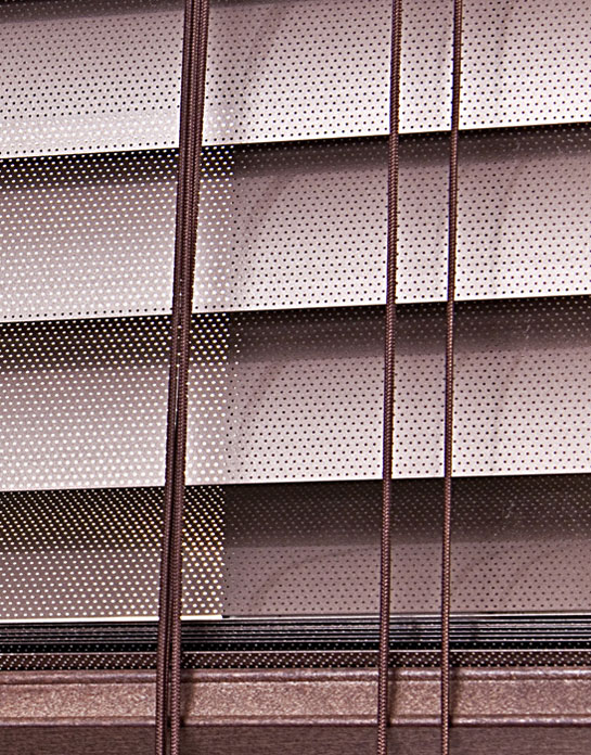 Caracteristici Aluminum venetian blinds 50mm