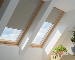Jaluzele opace RoofLITE+ DUA cu bare laterale