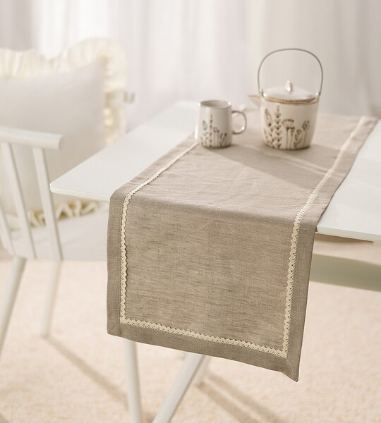 Table Runner with Lace 40x160 cm